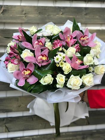 Букет цветов из: Розы и Хризантемы в поселок Станции Манихино