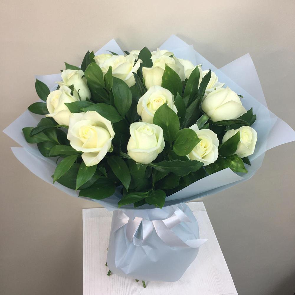 Букет 15 Белых роз Проуд в поселок Станции Манихино