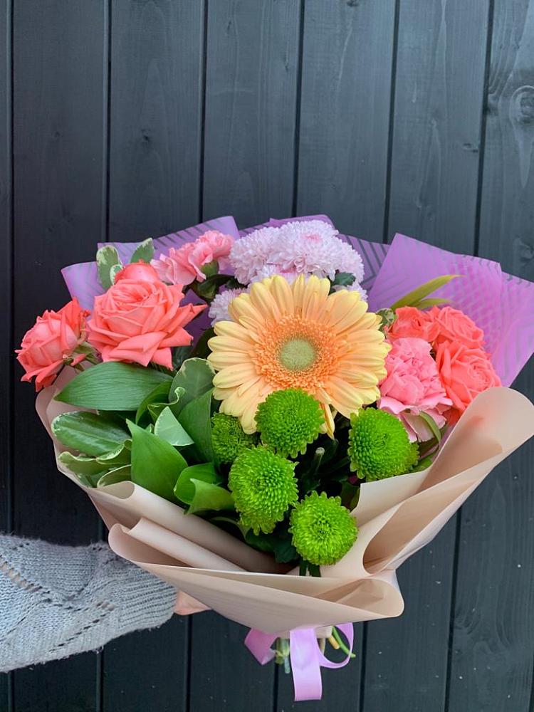 Букет цветов из: Гвоздики, Розы, Герберы и Хризантемы в поселок Станции Манихино