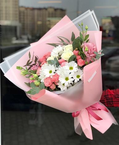 Букет цветов из: Розы, Лизиантусы и Хризантемы в поселок Станции Манихино